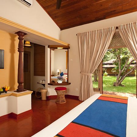 Hotel Sigiriya Ngoại thất bức ảnh A room at the resort