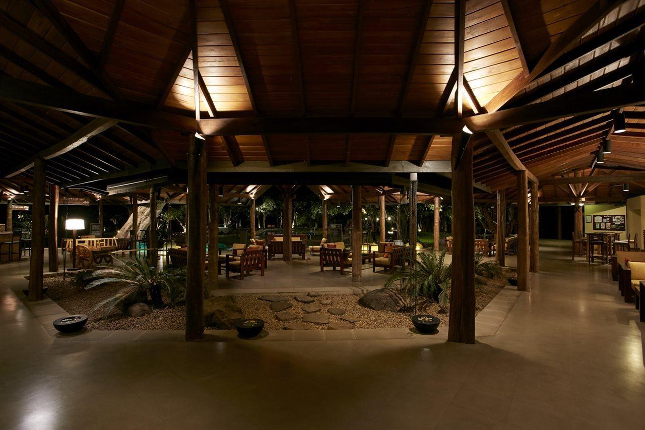 Hotel Sigiriya Ngoại thất bức ảnh The interior of the resort
