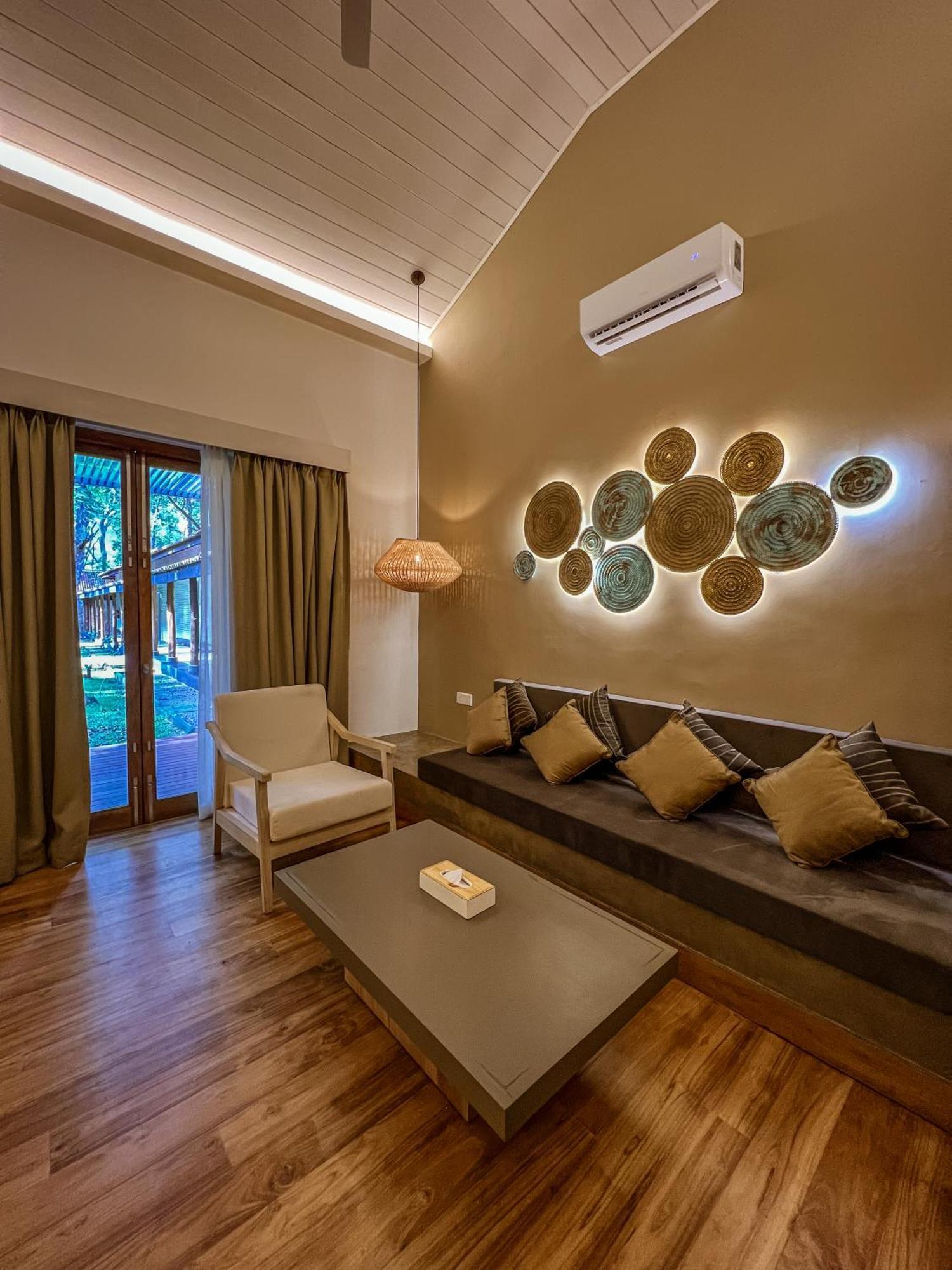 Hotel Sigiriya Ngoại thất bức ảnh A living room at the resort