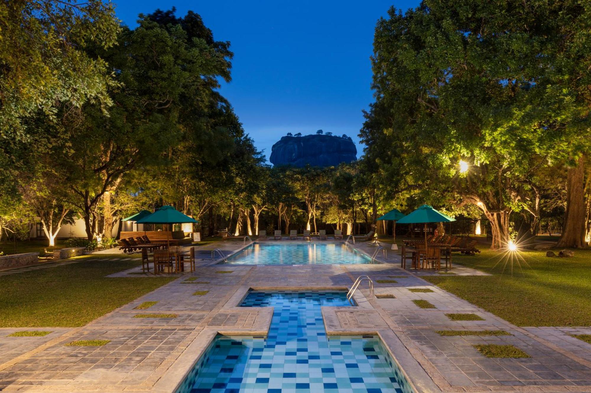 Hotel Sigiriya Ngoại thất bức ảnh